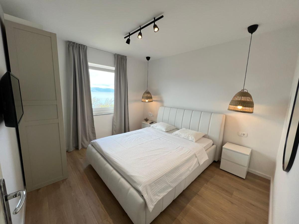 The One By Moro Apartment Vantacici Bagian luar foto